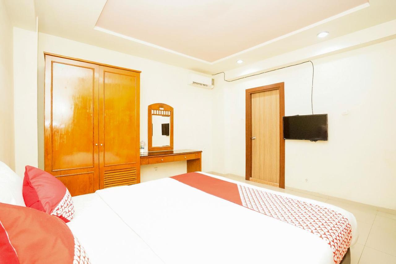 Hotel Reddoorz @ Panglima Sudirman Surabaya Exterior foto